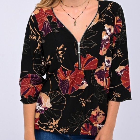 NWT - Beautiful Blouse, Black with Floral, Zippered Neckline SZ L - Picture 2 of 8